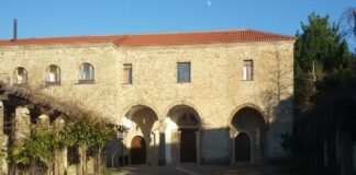 Lustra Cilento, al via il XIX Premio nazionale di poesia “San Martino-Versi tra le stelle”: evento nel Convento di San Francesco