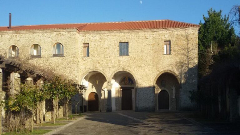 Lustra Cilento, al via il XIX Premio nazionale di poesia “San Martino-Versi tra le stelle”: evento nel Convento di San Francesco