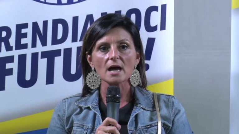 LA VIDEO INTERVISTA Politiche, Vannia Gava: “La Lega avrà un successo in Campania perché ha lavorato bene sui territori”. E poi: “Bravo Zinzi”