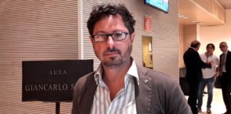 LIVE CAMERA DEPUTATI VIDEO Borrelli sferza i colleghi: “Non è tempo di selfie, crisi devastante per il sud”. E poi: “Mie dimissioni? Decideremo assieme”