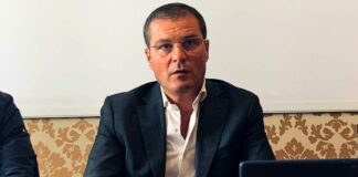 Consigliere regionale Zannini indagato, persona lancia dalla finestra 160mila euro prima della perquisizione dei carabinieri