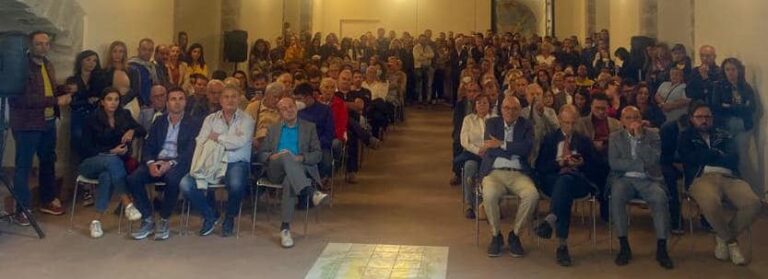FOTO Politiche, Graziano fa il pienone anche a casa di Oliviero, grande successo alla convention elettorale a Sessa Aurunca