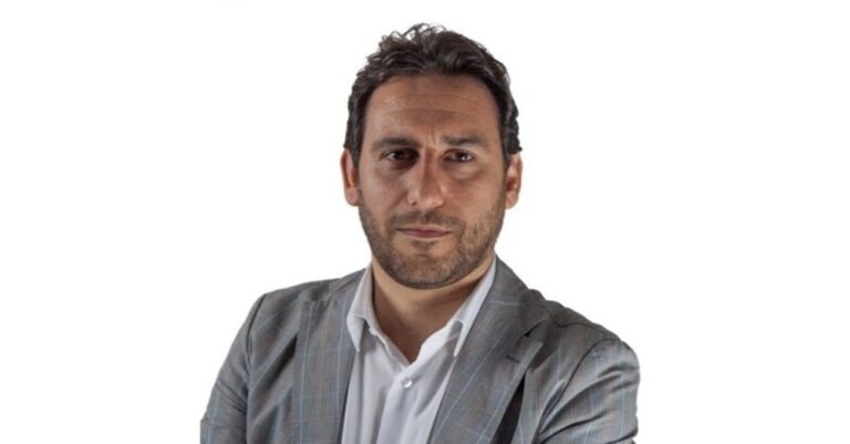 Politiche, Nicola Grimaldi di Impegno Civico apre la campagna elettorale ad Aversa:  “Proiettiamo il nostro sguardo al futuro per scrivere un nuovo capitolo”