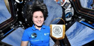 Il messaggio di speranza di Samantha Cristoforetti ai bimbi di Forcella: “Imparate a coltivare un sogno”