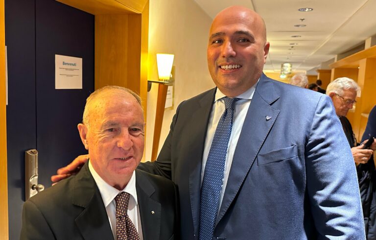 LA VIDEO INTERVISTA Giuseppe De Michele premiato con la Benemerenza 2022 dai presidenti Gravina (Figc) e Abete (Lnd): “Orgoglioso per la mia città”