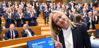 Governo, le priorità della Meloni: caro energia, pensioni, bollette e tetto contante. La premier: “Reddito cittadinanza una sconfitta”