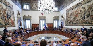 Si insedia il Governo, Meloni: “Ci attendono sfide difficili ma siamo pronti”