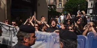 Sciopero della scuola, lezioni a rischio il 15 novembre: studenti in piazza