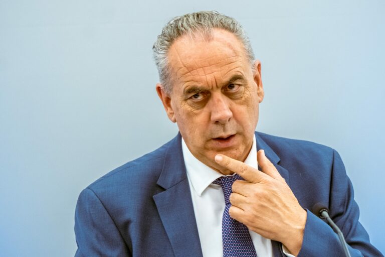 Frana a Ischia, Legnini commissario straordinario. L’assessore regionale Caputo: “Rafforzare i muretti a secco”