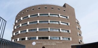 Università di Scampia, prime sedute di laurea: proclamati 6 dottori con il massimo dei voti