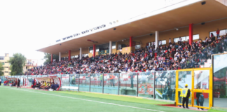 Torre del Greco, mazze e pietre contro i tifosi del latina: arrestati 5 tifosi torresi