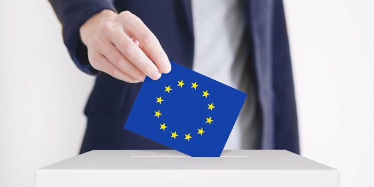 Europee, lista molto competitiva di Azione-Italia Viva: in campo Caputo, Ferrandino, Patriciello e Bosco. Per il Pd in corsa la Picierno, tutti ex Dc