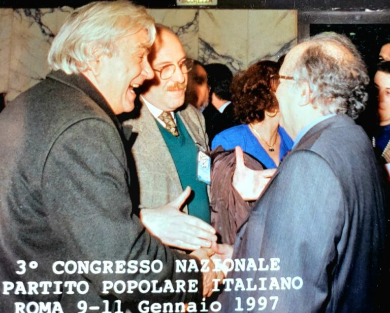 L’ex assessore regionale, già sindaco di Cesa Liguori ricorda Gerardo Bianco: “Gentiluomo della politica”
