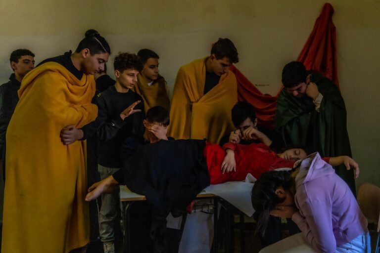 Tableaux vivants al liceo Diaz di San Nicola la Strada, proposte opere di Caravaggio, Cezanne e Leonardo