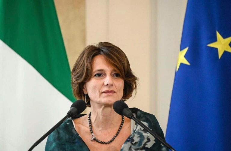 VIDEO LIVE CAMERA Manovra, l’ex ministro Bonetti: “Totalmente inadeguata, nessuna misura sul lavoro. Grave errore abolire bonus cultura per i 18enni”