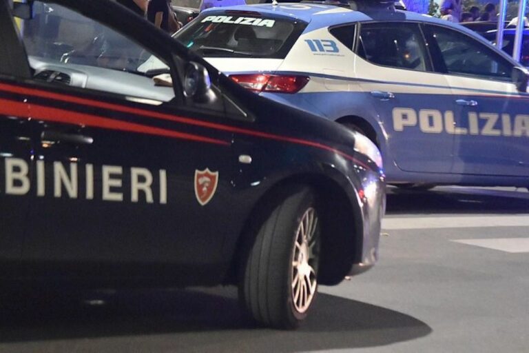 Blitz anticamorra a Napoli, traffico di droga e estorsioni: 16 misure cautelari