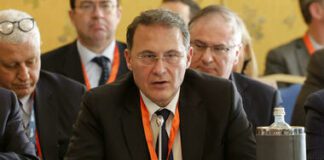 LA VIDEO INTERVISTA Il viceministro degli Esteri Cirielli condanna repressione in Iran: “Noi decisi, Pd indulgente”. E poi: “Nell’Ue con dignità”