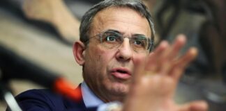 VIDEO LIVE CAMERA Frana a Ischia, l’ex ministro Costa: “Condono? Non hanno studiato la legge, è come giudicare un film dal titolo”