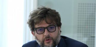 VIDEO INTERVISTA Osnato (FdI): “Italia cresce più del previsto, puntare sul turismo. Salario minimo? Serve ampio confronto”