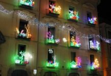 IlluminiAmo Salerno parte un giorno prima, balconi accesi il 7 dicembre