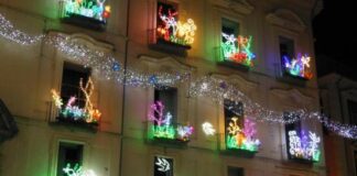 IlluminiAmo Salerno parte un giorno prima, balconi accesi il 7 dicembre