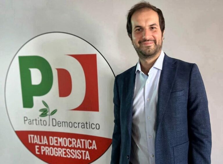 Congresso Pd Gragnano, spintoni è polemiche: “Intervenga Roma”. Critiche Marco Sarracino