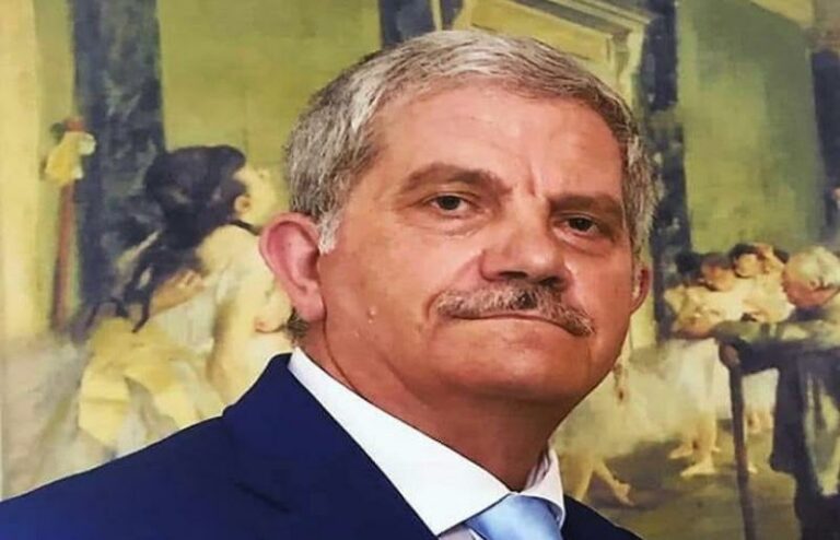 Sant’Arpino, la vedova dell’ex dipendente comunale Nicola Esposito Ziello: “Mio marito non si è suicidato, Atella News ha fatto sciacallaggio”