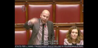 VIDEO LIVE CAMERA Decreto Ischia, Caso (M5S): “Il governo ha stanziato una miseria, premier Meloni totalmente assente”