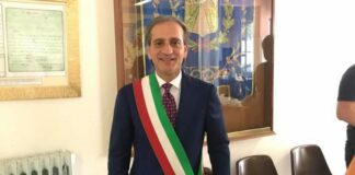 Grumo Nevano, si dimettono il sindaco e nove consiglieri: si torna alle urne