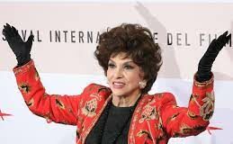 Morta Gina Lollobrigida, aveva 95 anni: conquistò Hollywood