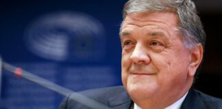 Qatargate, Panzeri esce dal carcere dopo soli 4 mesi: concessi i domiciliari