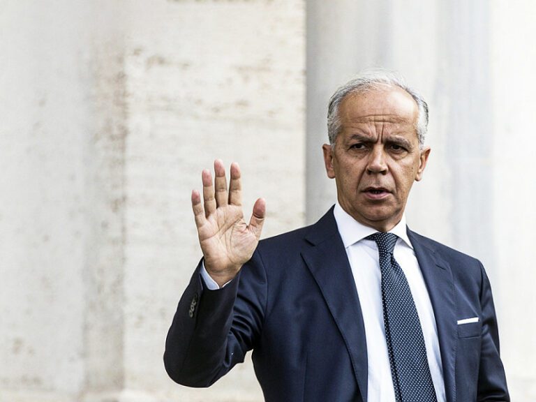 Terrorismo, Piantedosi: “Nessun segnale imminente di allarme in Italia”