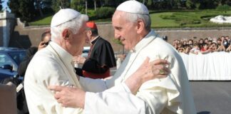 Padre Georg in udienza da Papa Francesco per fermare la guerra delle correnti, hanno fatto rumore le rivelazioni su Ratzinger