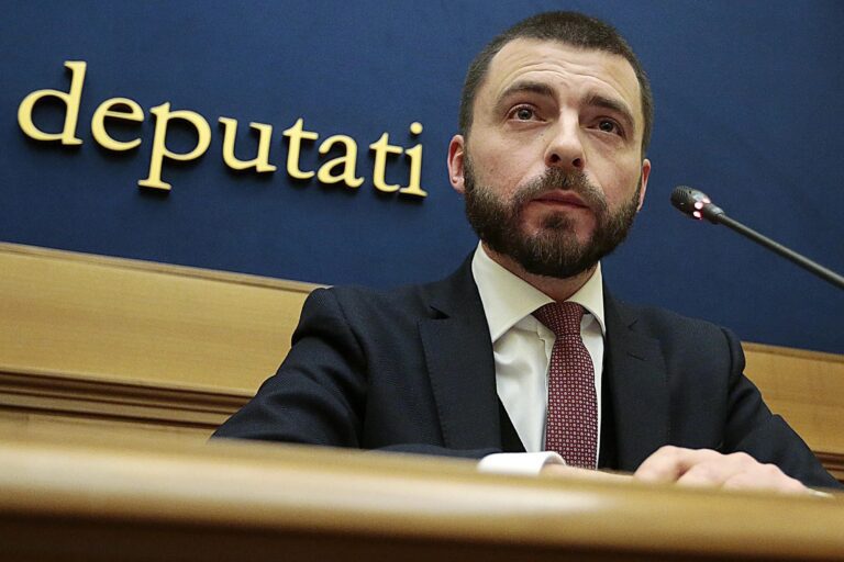 VIDEO LIVE CAMERA Rizzetto (FdI): “Paese esce dalla crisi solo creando posti di lavoro stabili”