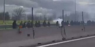 Scontri tra ultrà, si profila lo stop alle trasferte per napoletani e romanisti e napoletani: può durare tutto il campionato