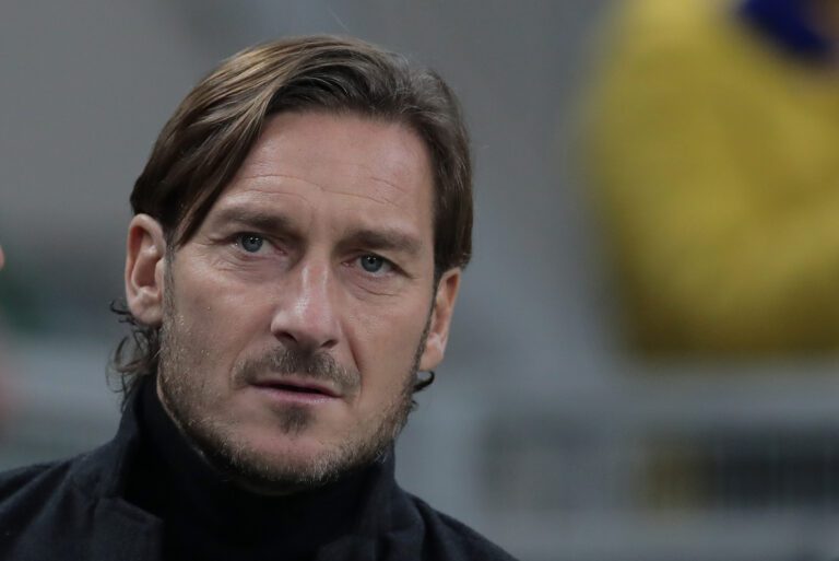 Scommesse e gioco d’azzardo, l’amico di Totti: “Ero io a giocare, mi ha prestato fino a 160mila euro quando avevo problemi”