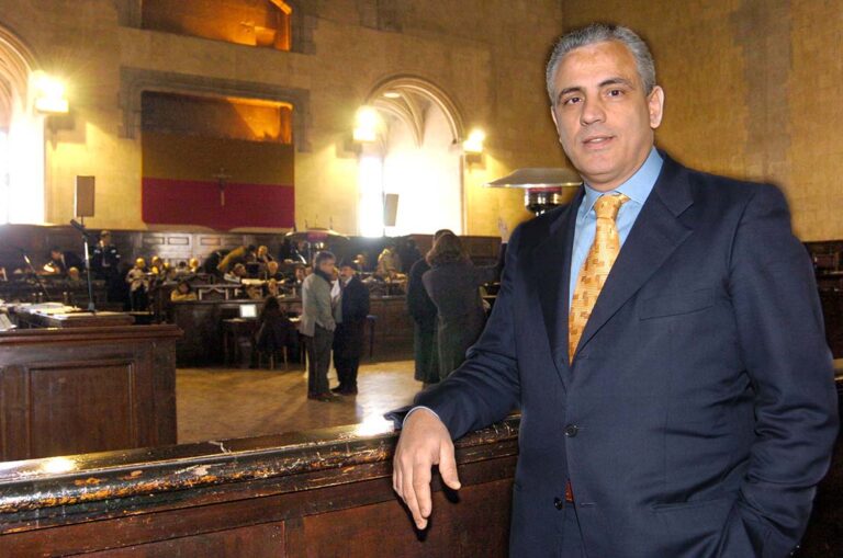 Sma Campania, Passariello e il suo vice ottengono i domiciliari: “Esigenze cautelari attenuate”. Ma le accuse reggono