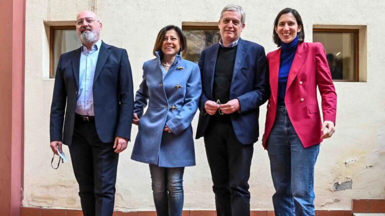 Congresso Pd, Bonaccini in vantaggio nei circoli: Schlein punta su primarie per riaprire i giochi