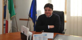 Casapesenna e Marcello De Rosa, ecco il mondo all’incontrario: le bugie dei professionisti dell’anticamorra diventano verità