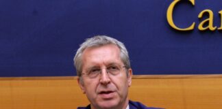 VIDEO LIVE CAMERA Def, Della Vedova (+Europa): “Lesa l’immagine dell’Italia, inaccettabile sciatteria istituzionale”