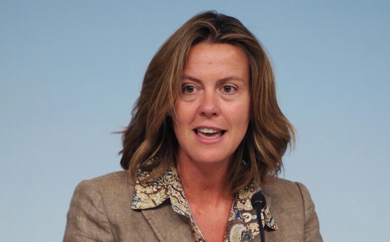 Manovra, opposizioni abbandonano i lavori della commissione. Lorenzin: “Siamo a Natale senza un quadro chiaro”