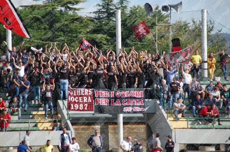 Scontri Nocerina-Brindisi, Daspo per 6 anni notificati a 6 indagati