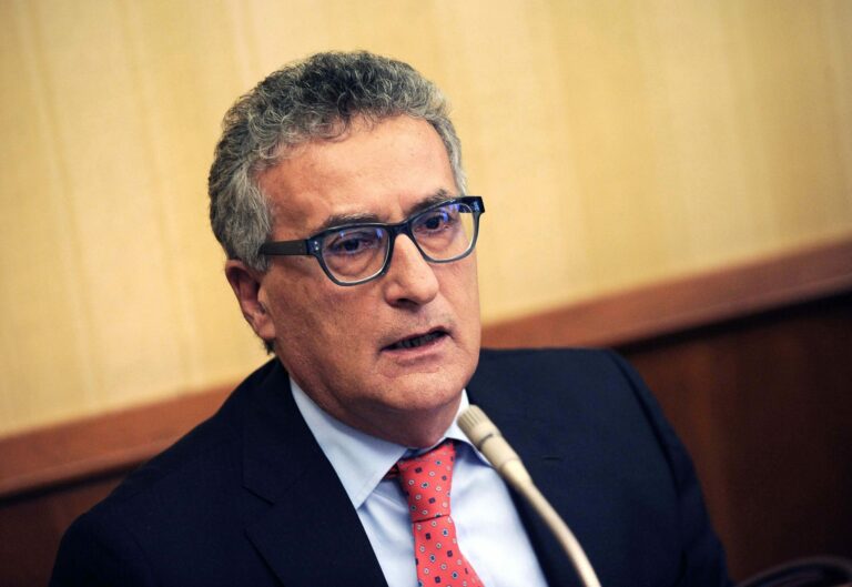 Pd Caserta, commissione regionale: no a platea iscritti: Roberti si dimette. Commissariamento, anche per i dem campani