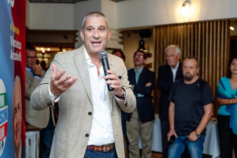 VIDEO LIVE CAMERA Di Giuseppe (FdI): “Politiche green negli Usa? Paravento”. E sui migranti: “Devono rispettare le regole”