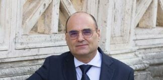 Claudio Anastasio si dimette, lascia il manager nominato da Meloni: ha copiato il discorso del Duce