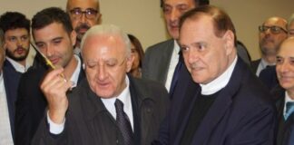 Regionali in Campania, Mastella pronto a sfidare De Luca. Ma c’è l’incognita terzo mandato