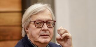 Sgarbi in Irpinia: “Devastante scempio dell’eolico, questa non è Italia, è camorra”