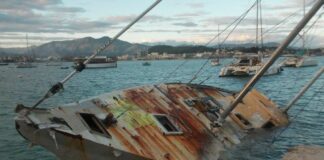 Giugliano, scoperti relitti di barche: sequestrata area con 141 imbarcazioni e 2 acqua-scooter