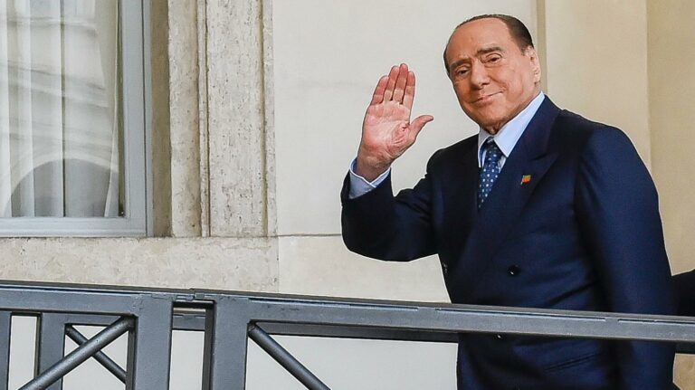 È morto Silvio Berlusconi, mercoledì i funerali di Stato. Mattarella: “Ha segnato la storia”. Meloni: “Un combattente”