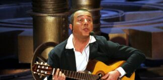 Morto Federico Salvatore, Napoli piange l’istrionico chansonnier